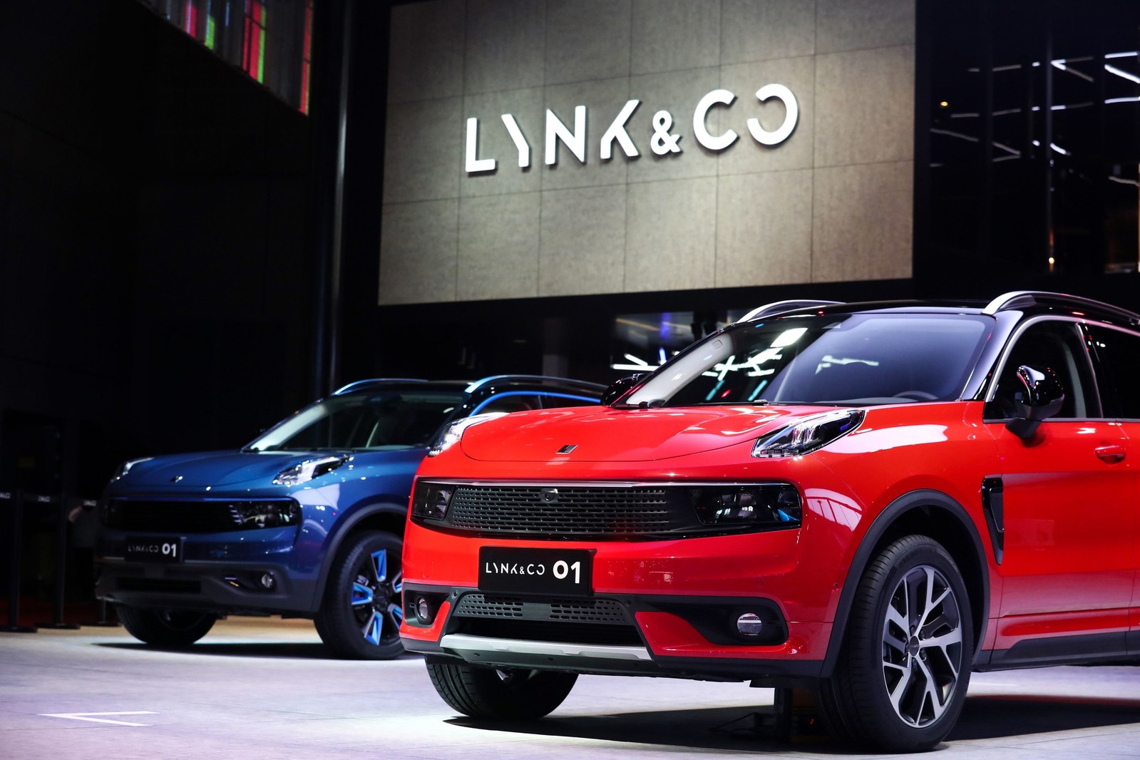 吉利帶著它的LYNK&CO概念車(chē)回到中國(guó)，還說(shuō)要“終身三免”｜美通社頭條